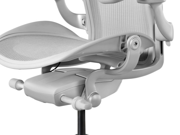 Herman Miller Aeron Remastered Mineral