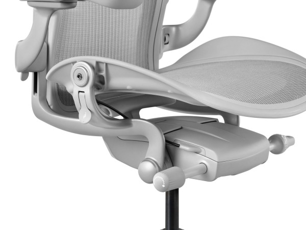 Herman Miller Aeron Remastered Mineral